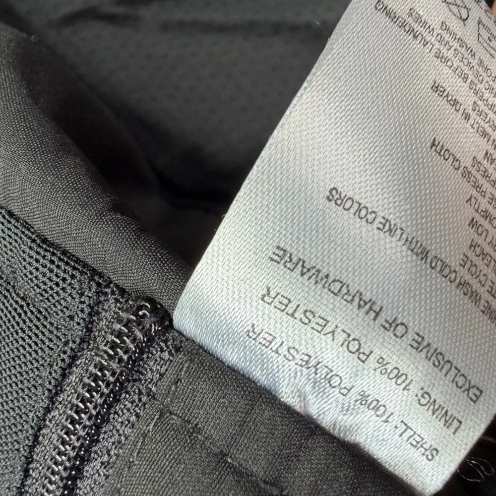 SCOTTeVEST Travel Vest Mens Small Black Multi Pocket Tech Tactical Utility 10062
